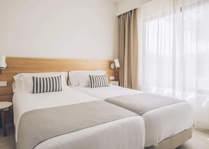 Готель Aya Seahotel - Adults Only