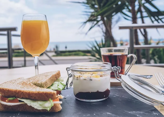 Готель Aya Seahotel - Adults Only 4*