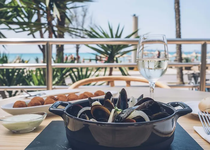 Готель Aya Seahotel - Adults Only