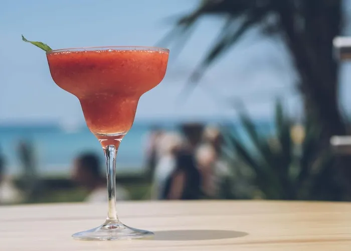 Готель Aya Seahotel - Adults Only 4*