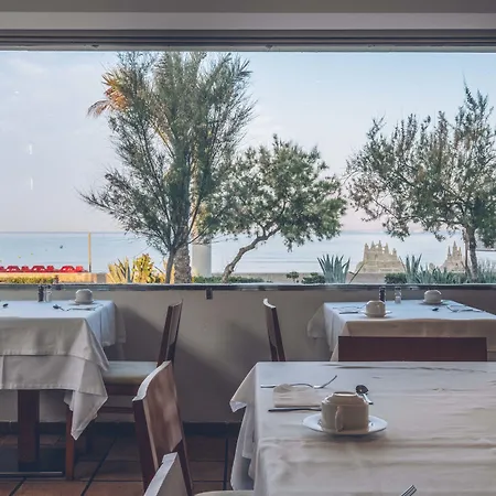 Aya Seahotel - Adults Only מלון