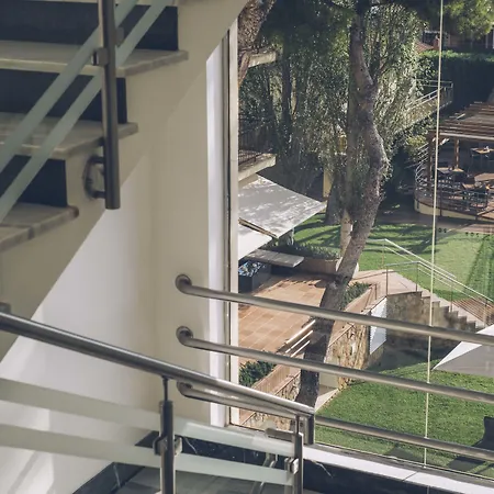 מלון Aya Seahotel - Adults Only 4*