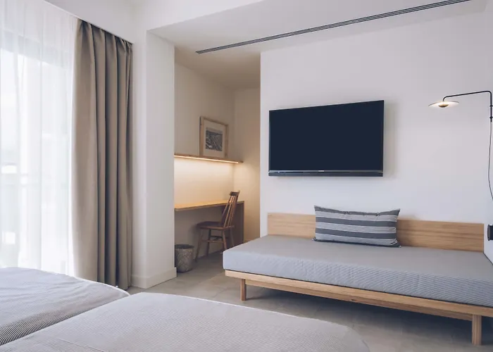 Aya Seahotel - Adults Only 4*